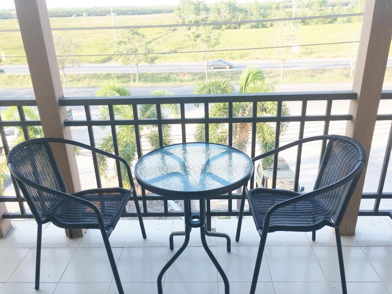 You In House Urt Surathani Airport Surat Thani Exterior foto
