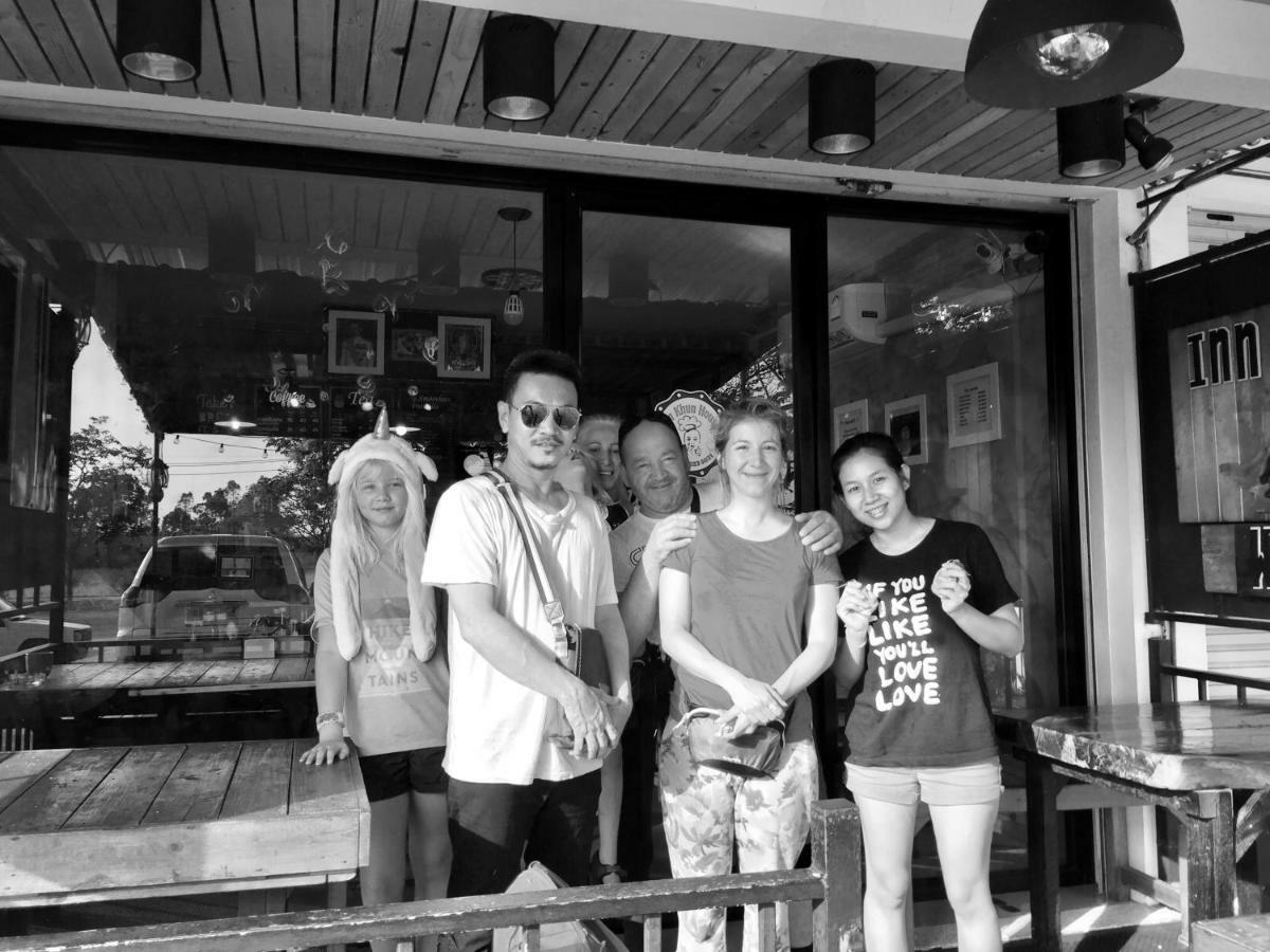 You In House Urt Surathani Airport Surat Thani Exterior foto